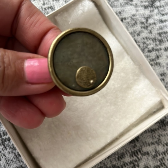 NWT CHICO’S AYLA SWIRL EXPANDABLE COCKTAIL RING  (6-8) - Picture 5 of 5